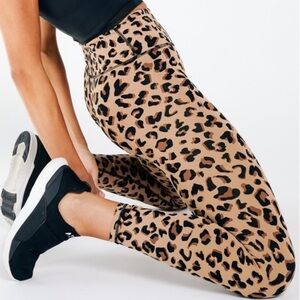 New IVL COLLECTIVE Into The Wild Active Leopard High-Waist Athletic Legging Sz 2
